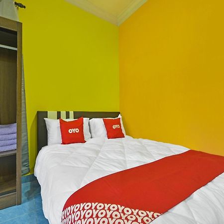 Oyo 90744 Bari Indah Beach Resort Kuala Terengganu Zewnętrze zdjęcie