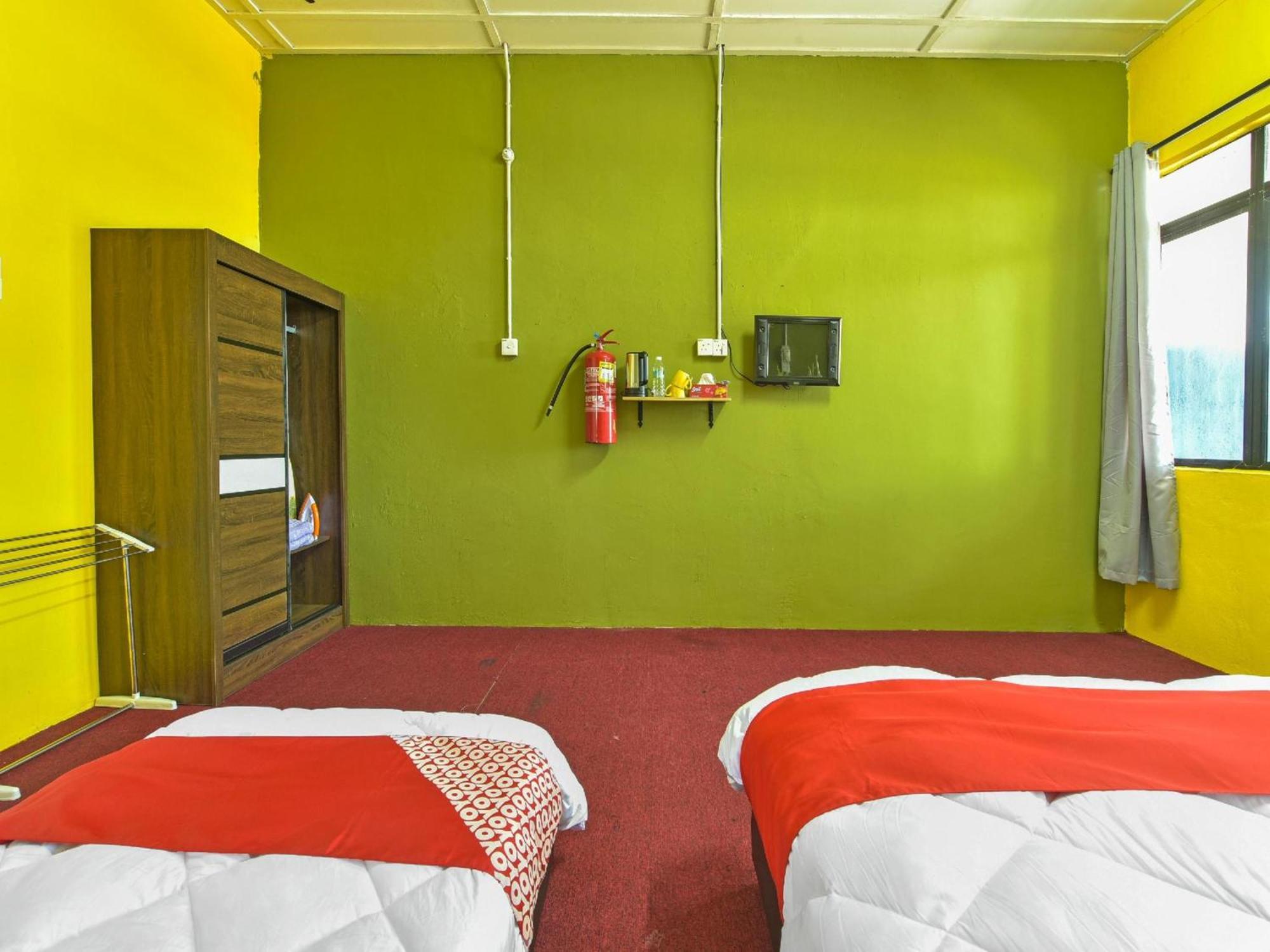 Oyo 90744 Bari Indah Beach Resort Kuala Terengganu Zewnętrze zdjęcie