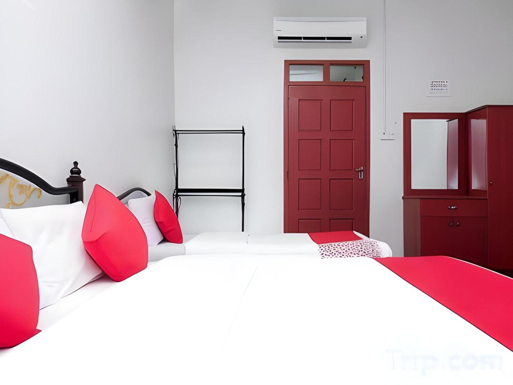 Oyo 90744 Bari Indah Beach Resort Kuala Terengganu Zewnętrze zdjęcie