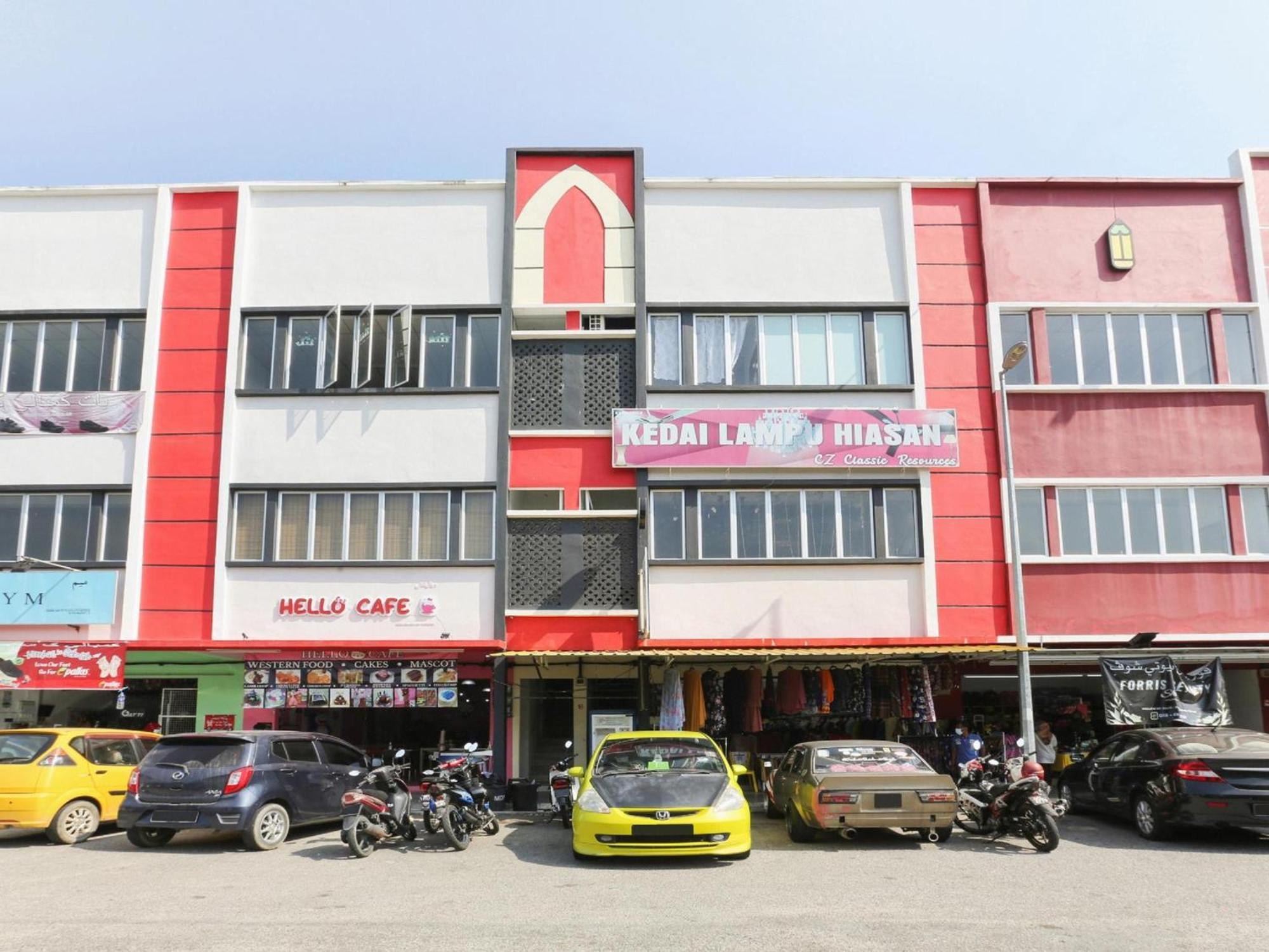 Oyo 90744 Bari Indah Beach Resort Kuala Terengganu Zewnętrze zdjęcie